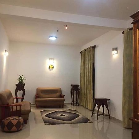 Tinu Homestay Mirissa Esterno foto